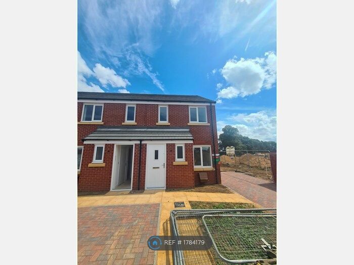 2 Bedroom Semi-Detached House To Rent In Boughton Green Road, Northampton, NN2