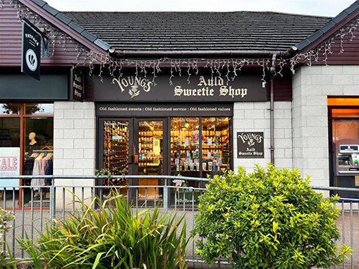 House For Sale In Youngs Auld Sweetie Shop, Aviemore, Highland, PH22