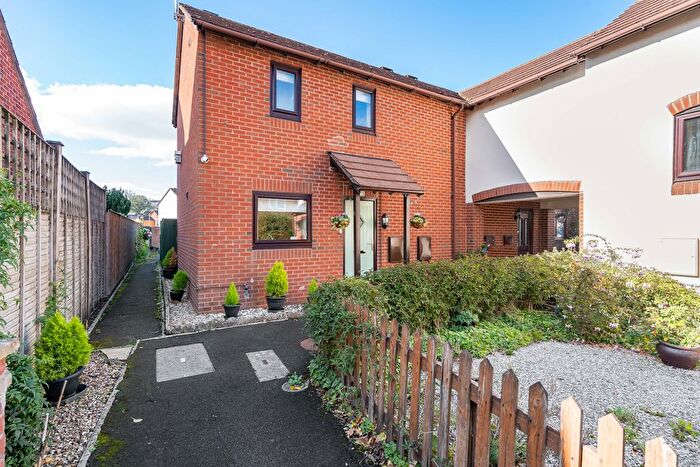 2 Bedroom End Terrace House For Sale In Templers Road, Newton Abbot, TQ12