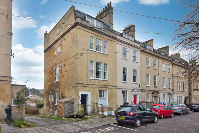 2 Bedroom Flat For Sale In Kensington Place, Bath, BA1