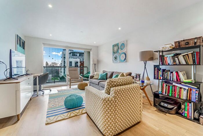 1 Bedroom Flat For Sale In Hyperion Tower, Brentford, TW8