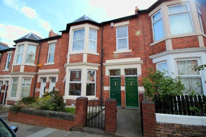 2 Bedroom Flat To Rent In Sandringham Road, South Gosforth, Newcastle Upon Tyne, NE3