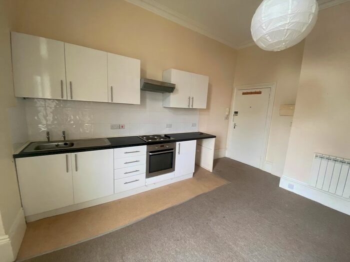 1 Bedroom Flat To Rent In Upper Maze Hill, St. Leonards-On-Sea, TN38