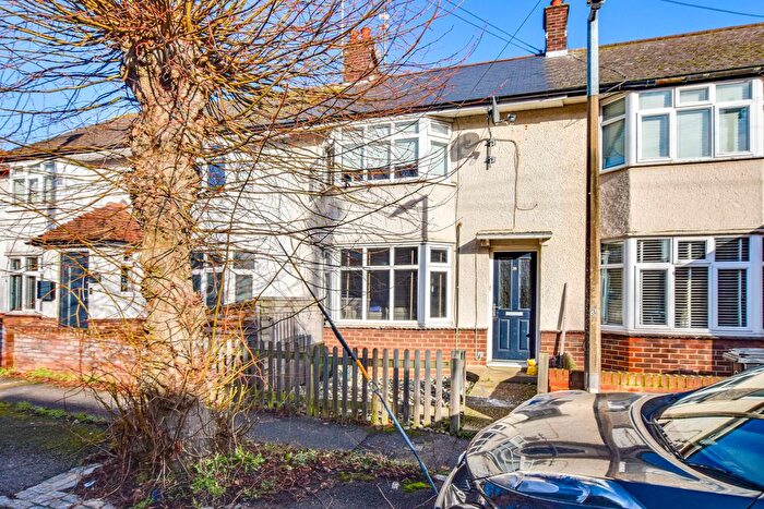 3 Bedroom Terraced House For Sale In The Avenue, Great Dunmow, CM6