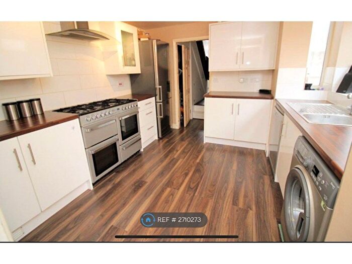 4 Bedroom Terraced House To Rent In Maximfeldt Road, Erith, DA8