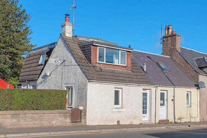 3 Bedroom End Of Terrace House For Sale In Gallowhill, Crieff, PH7