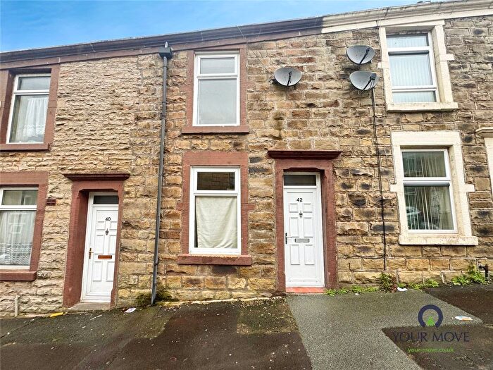 2 Bedroom Terraced House For Sale In Tythebarn Street, Darwen, Lancashire, BB3