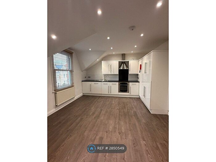 1 Bedroom Flat To Rent In Woodstock Road, Croydon, CR0