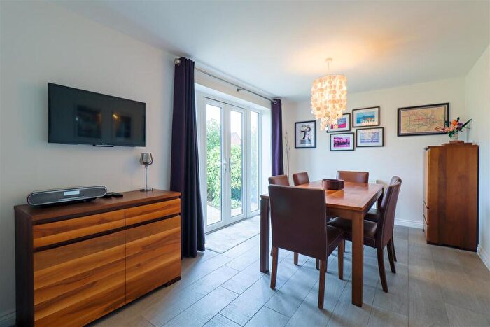 5 Bedroom Detached House For Sale In Pipkin Drive, Buntingford, SG9