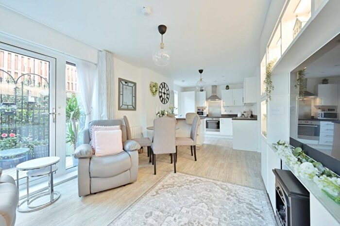 2 Bedroom Flat For Sale In The Foundry, Dacorum Way, Hemel Hempstead, HP1