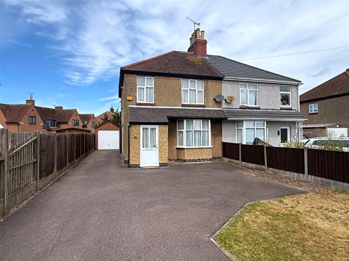 3 Bedroom Semi-Detached House For Sale In Rykneld Street, Alrewas, DE13