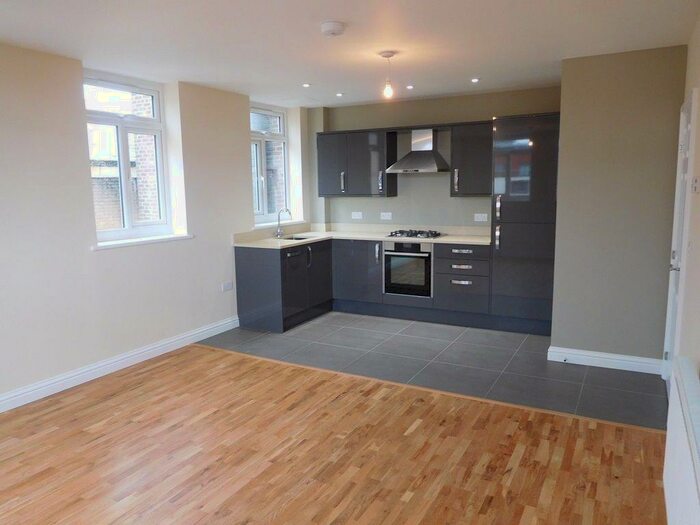 1 Bedroom Apartment To Rent In Springfield Road, Horsham, RH12