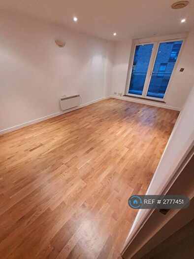 2 Bedroom Flat To Rent In Lyon Road, Harrow, HA1