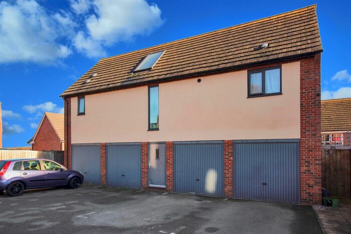 2 Bedroom Flat For Sale In Neptune Road, Wellingborough, NN8