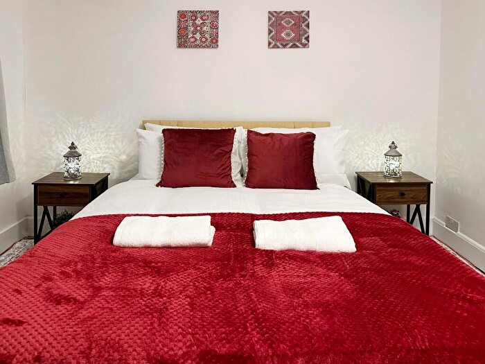 4 Bedroom House To Rent In Linthorpe Road, London, N16