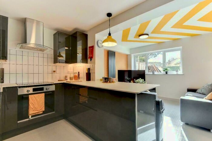 6 Bedroom House Of Multiple Occupation To Rent In Poolemead Road, Bath, Somerset, BA2