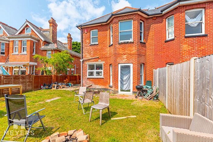 4 Bedroom Semi-Detached House To Rent In Harvey Road, Bournemouth, BH5