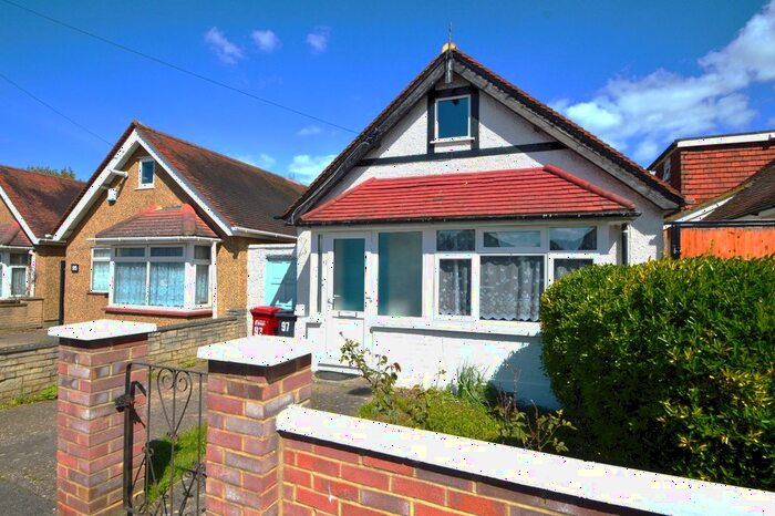 2 Bedroom Bungalow To Rent In St Johns Road, Slough, Berkshire, SL2