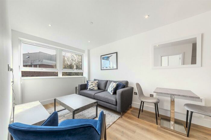 1 Bedroom Apartment To Rent In Wood Street, East Grinstead, West Sussex, RH19