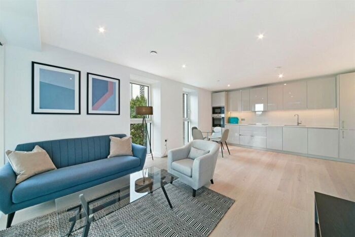 2 Bedroom Apartment To Rent In Hurlock Heights, Elephant Park, Elephant & Castle, SE17