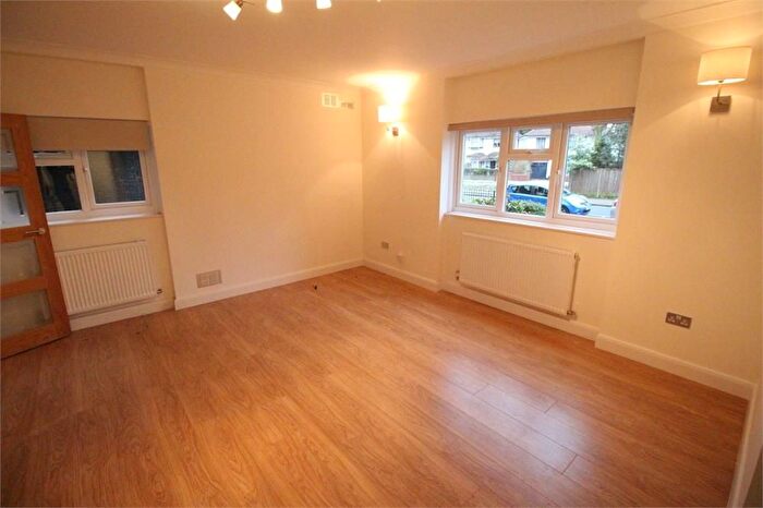 1 Bedroom Flat To Rent In Lodge Close, Edgware, HA8