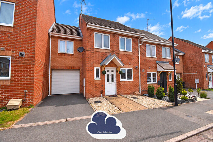 3 Bedroom End Of Terrace House For Sale In Samuel Road, Coventry, CV2