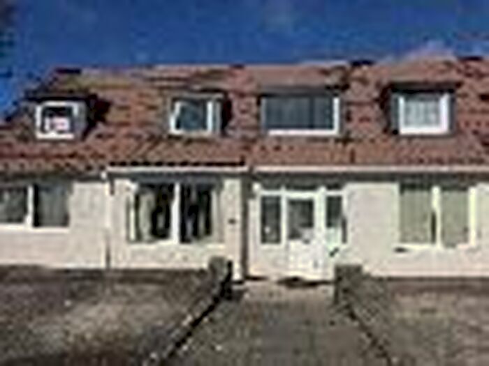 2 Bedroom Flat To Rent In Flat, Highfield Close, Porthcawl, CF36