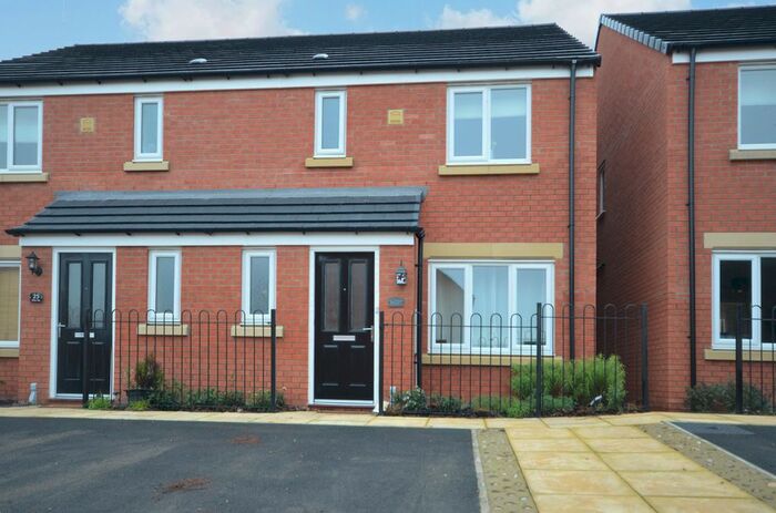 3 Bedroom Semi-Detached House To Rent In Willow Way, Raunds, Northamptonshire, NN9