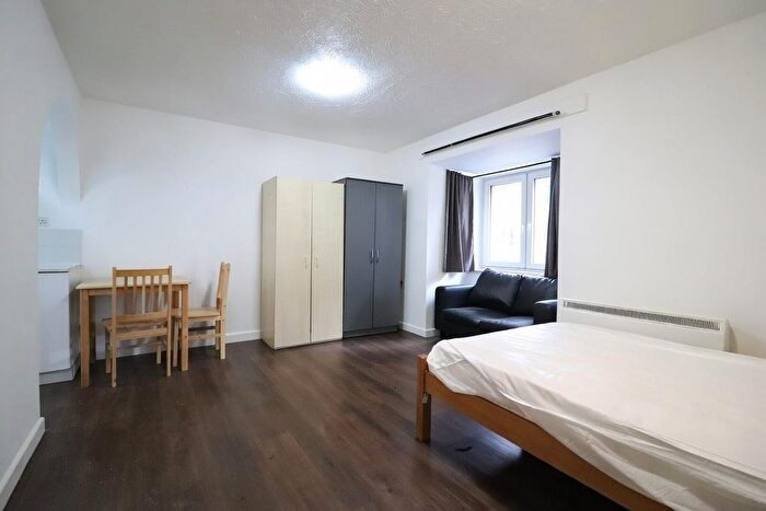 1 Bedroom Flat For Sale In Harp Island Close, London, NW10