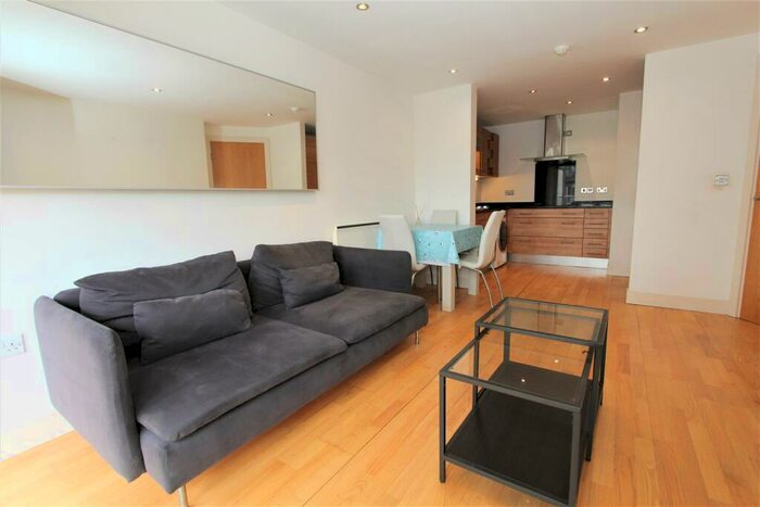 2 Bedroom Apartment To Rent In McClintock House, Leeds Dock, LS10