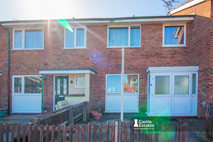 5 Bedroom Terraced House For Sale In Saxton Close, Beeston, NG9