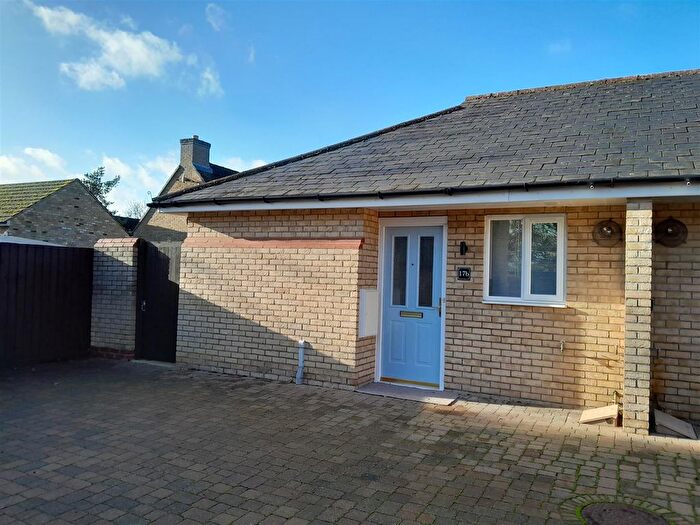2 Bedroom Semi Detached Bungalow For Sale In High Street, Waterbeach, Cambridge, CB25