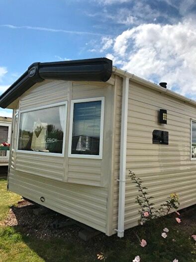 2 Bedroom Property For Sale In Burmarsh, Romney Marsh, TN29