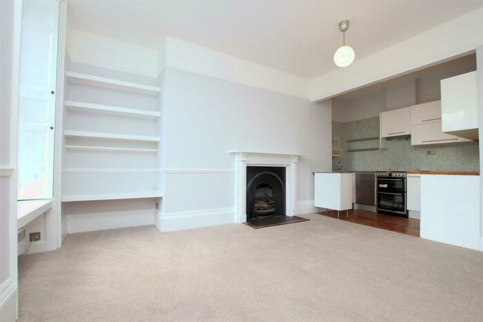 2 Bedroom Flat To Rent In Green Park, Bath, BA1
