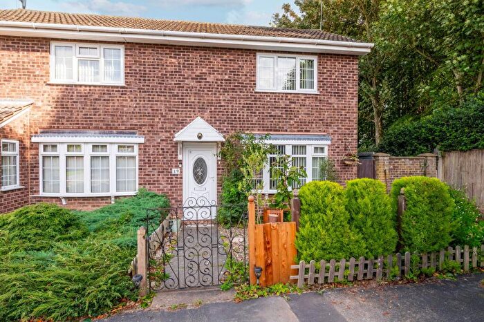 2 Bedroom Semi-Detached House For Sale In Lowlands Close, Kessingland, NR33