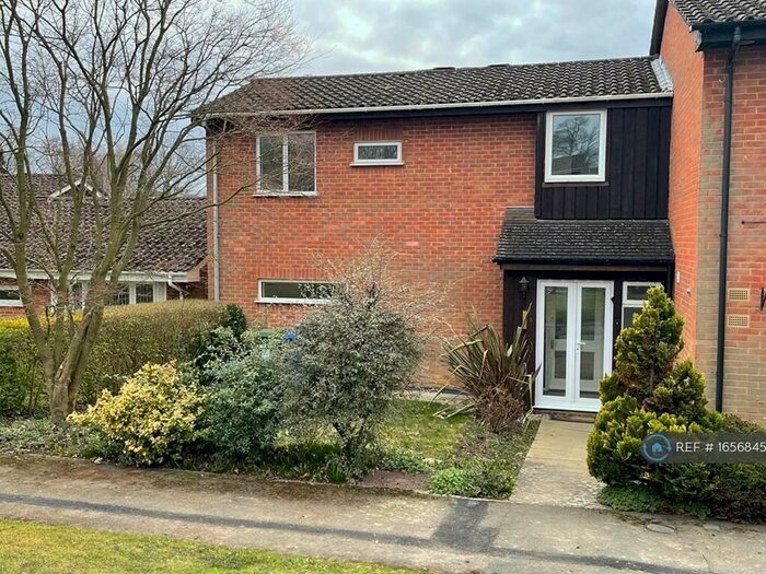 3 Bedroom End Of Terrace House To Rent In Finmere, Bracknell, RG12