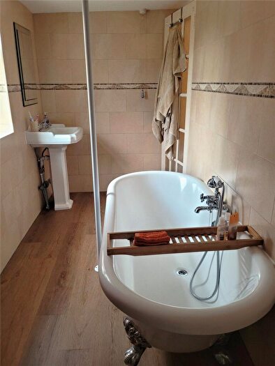 2 Bedroom Semi-Detached House For Sale In Ashford Road, Fordingbridge, Hampshire, SP6