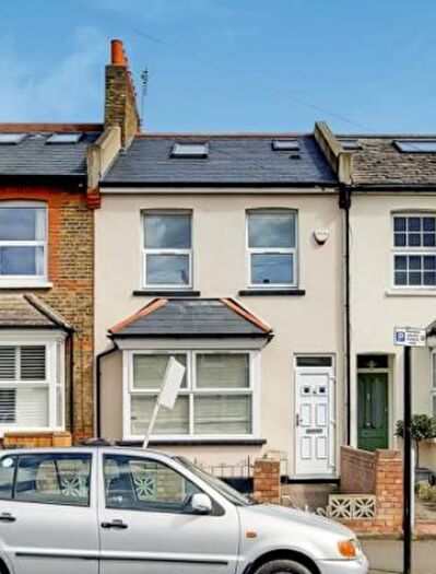 4 Bedroom Terraced House To Rent In Dean Road, Hounslow, TW3