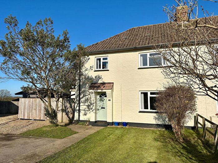 4 Bedroom Semi-Detached House For Sale In Fellowsmead, Marnhull, Sturminster Newton, DT10