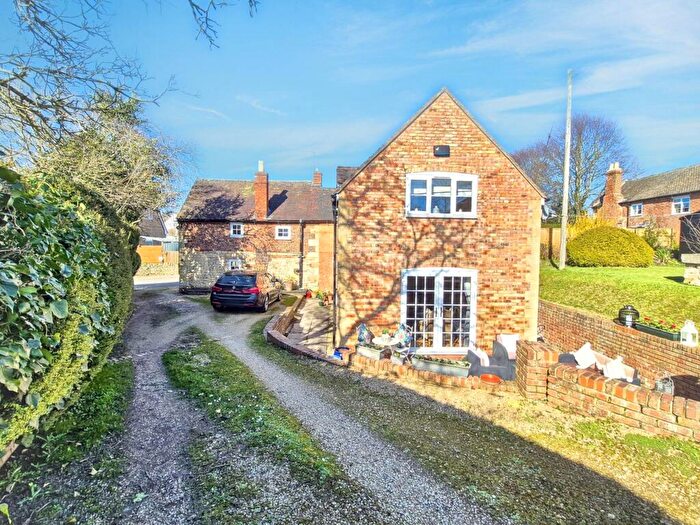 4 Bedroom Detached House For Sale In Main Road, Bredon, Tewkesbury, Gloucestershire, GL20