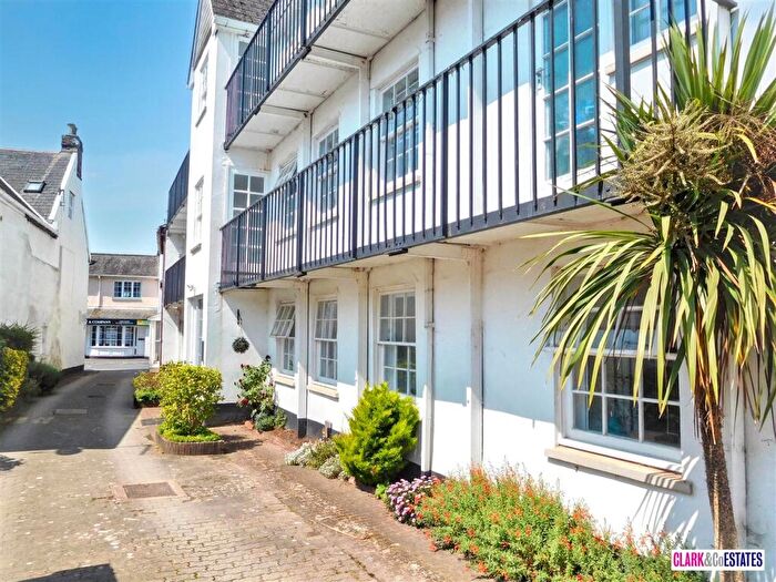 2 Bedroom Apartment For Sale In Kenyon Court, Underhill Terrace, Topsham, EX3