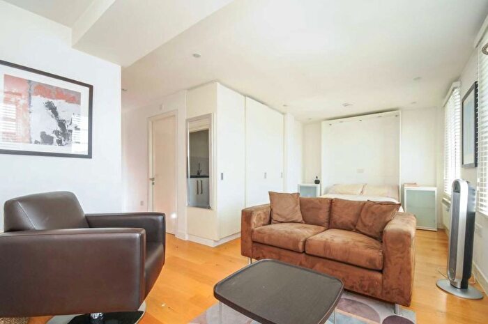 Studio To Rent In Red Lion Street, Richmond, TW9