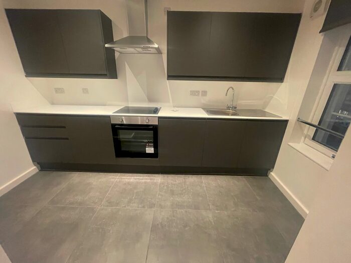 1 Bedroom Flat To Rent In High Street, Bromsgrove, B61