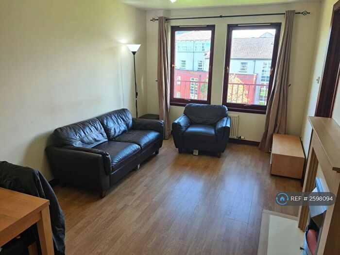 2 Bedroom Flat To Rent In Picktillum Place, Aberdeen, AB25
