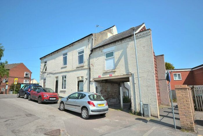 1 Bedroom Flat To Rent In B Annesley Road, Hucknall, Nottingham, NG15