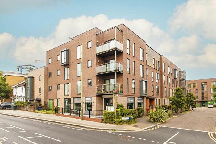 2 Bedroom Flat For Sale In Mornington Close, London, NW9