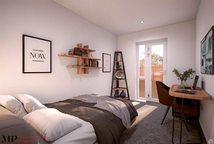 8 Bedroom End Of Terrace House To Rent In Bath Street, Staple Hill, BS16