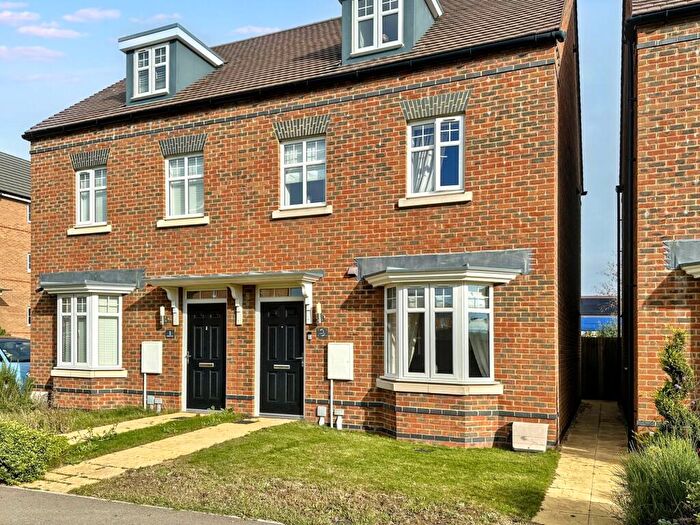3 Bedroom Semi-Detached House For Sale In Chaffinch Walk, Peacehaven, BN10