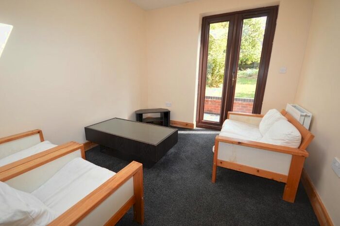 4 Bedroom Terraced House To Rent In Stanfell Road, Clarendon Park, Leicester LE2