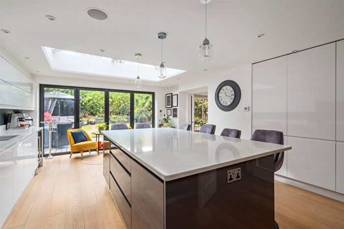 5 Bedroom Detached House For Sale In Denton Croft, Dorridge, B93